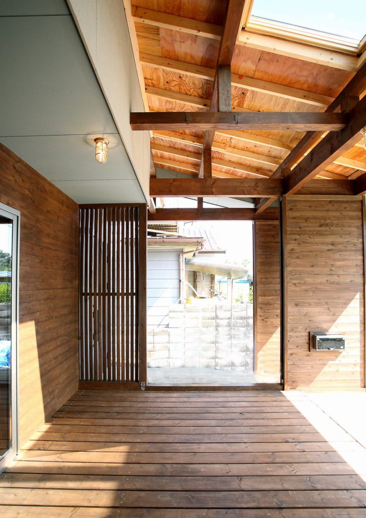 wood-deck entrance